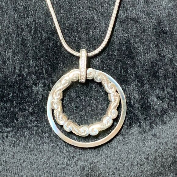 Brighton FONTAINE SPIN Crystal Silver Double Circle Pendant Necklace - Picture 2 of 6